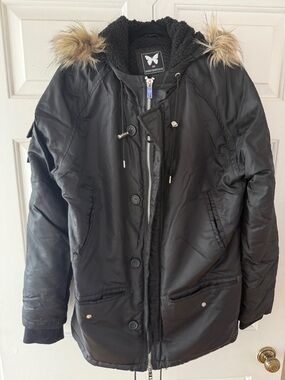 Black Faux-Fur Trim Puffer Parka